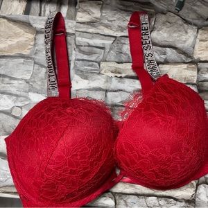 Gorgeous red 34DD bombshell push up bra by Victoria secrets new never worn